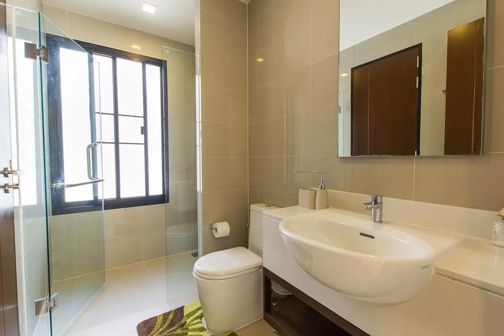 4 Bdr Villa with Cinema in Laguna 800m to Beach
