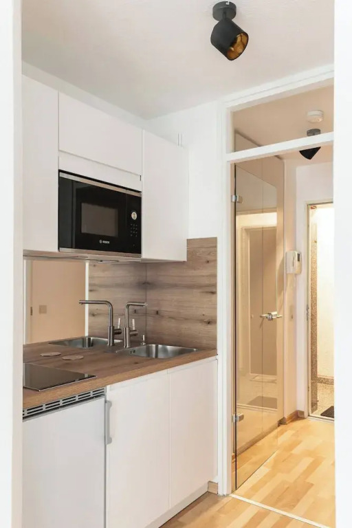 Elegant Studio Apartment in Düsseldorf Ludenberg