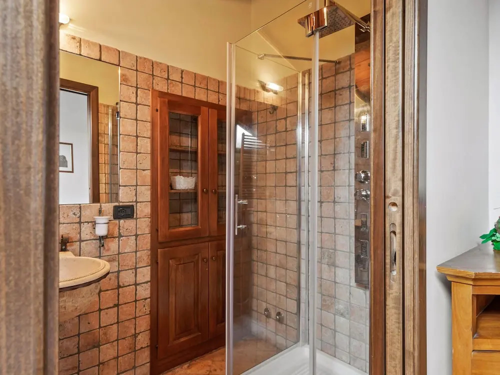 Vintage Castle in Vetralla With Swimming Pool