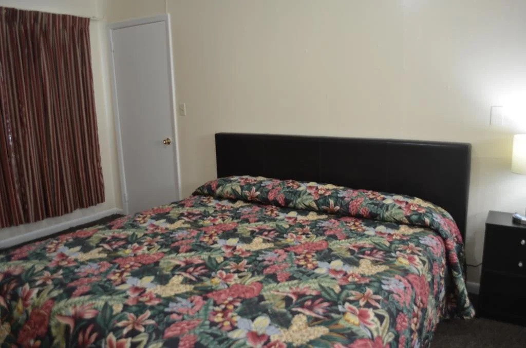 Budget Inn