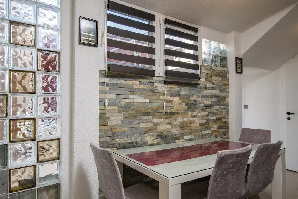 Modern Apartment in Arbanija with Hot Tub