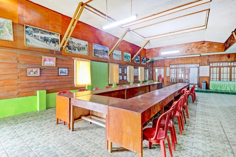 OYO Homes 90849 Cibeunying Homestay Cibodas Maribaya