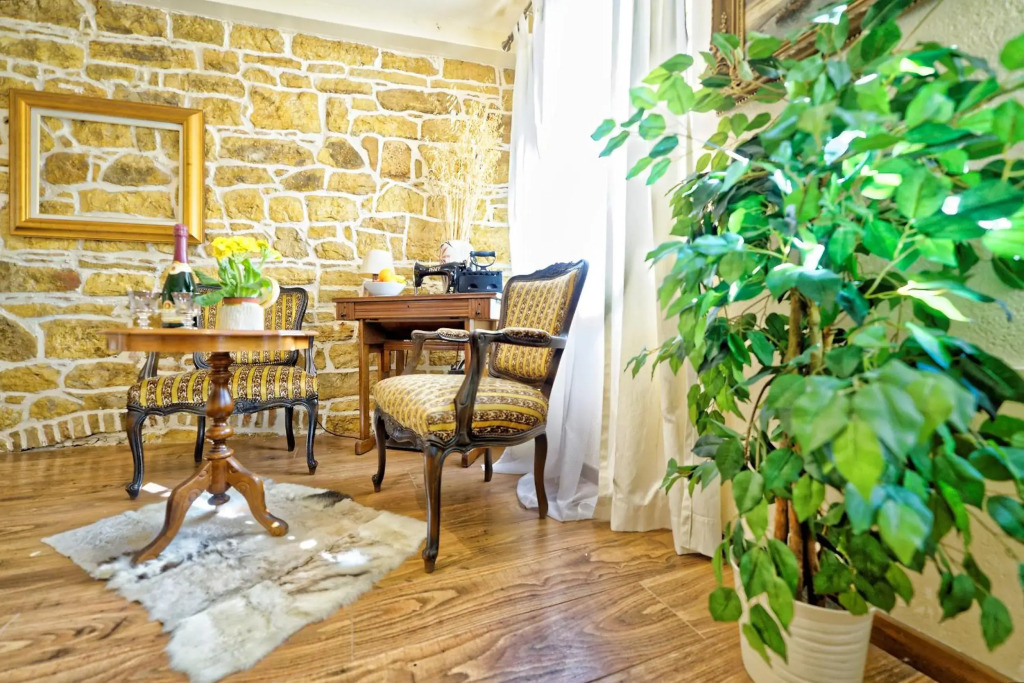 Duplex Apartment Camelia for 4 in charming Old town