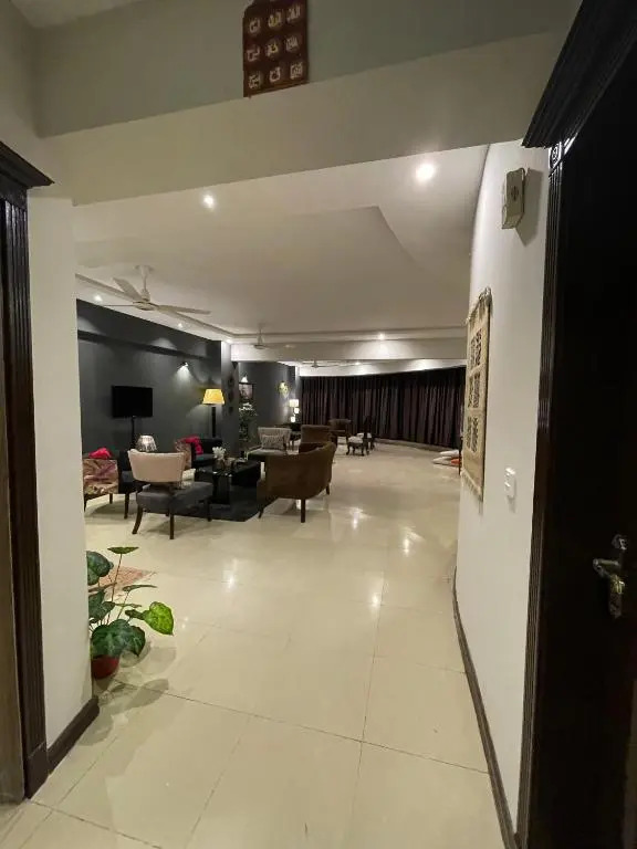 Freddy's Luxury Family Apartments