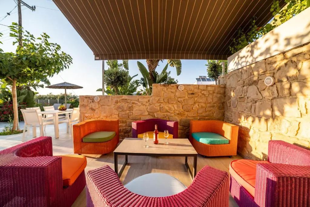 Thomas Villa Hersonissos - Private Pool - Sleeps 7