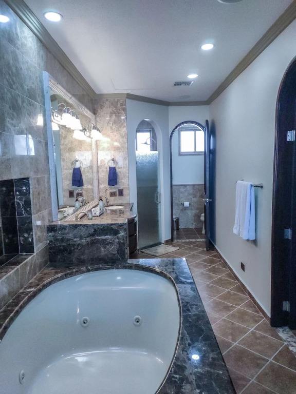 Esmeralda Luxury Resort