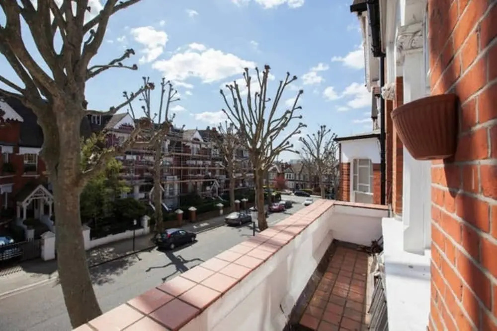 Flat for 4, Moments From Notting Hill and Subway!