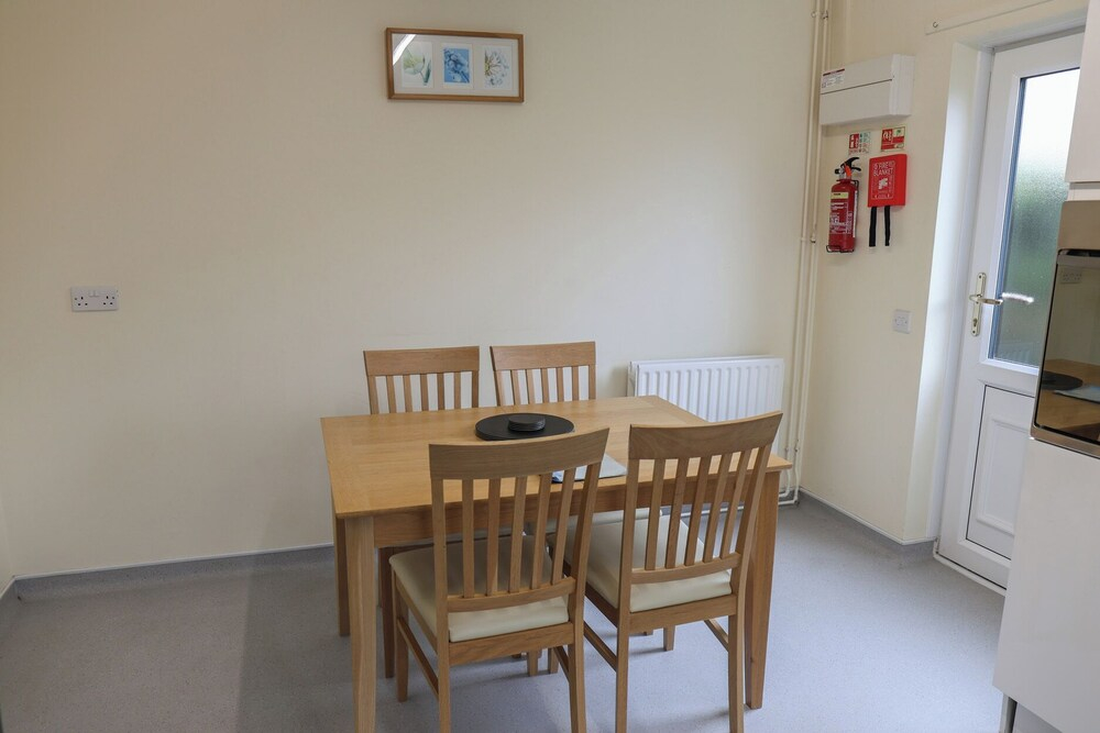 Jubilee Two Bedroom Accessible Bungalow Pet Friendly