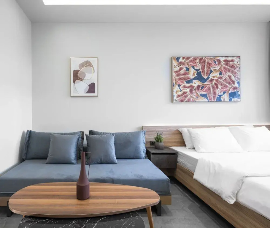 Pantheon, Nilie Hospitality MGMT