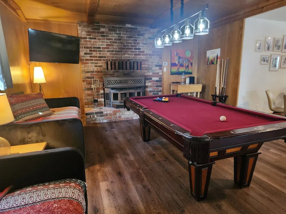 Silver Pines Lodge