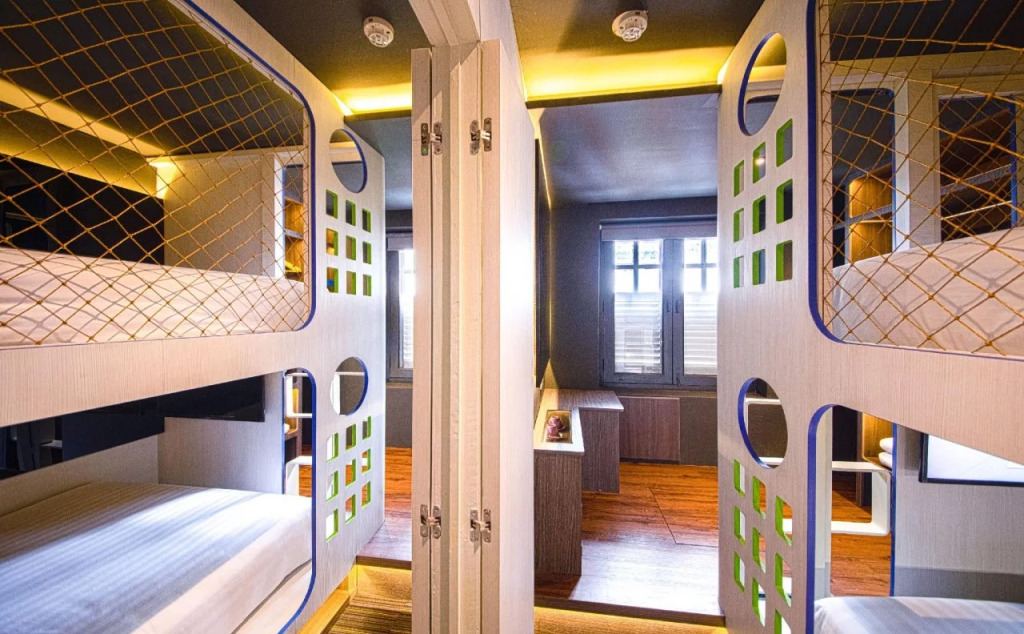 CUBE Boutique Capsule Hotel at Chinatown