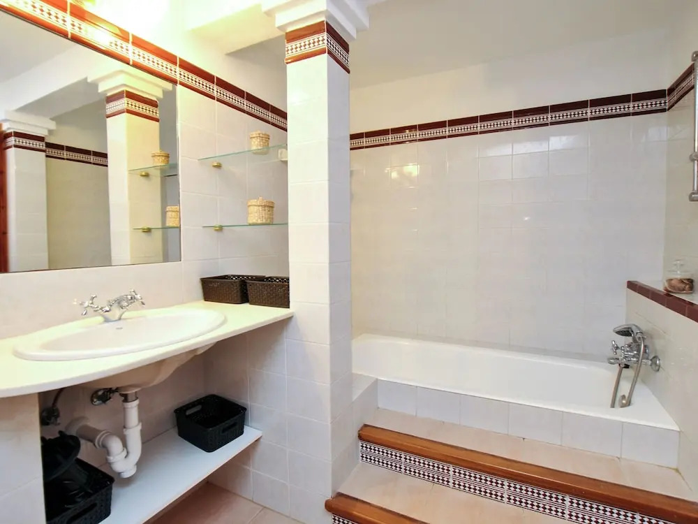 Spacious Mansion in Alaró With Swimming Pool