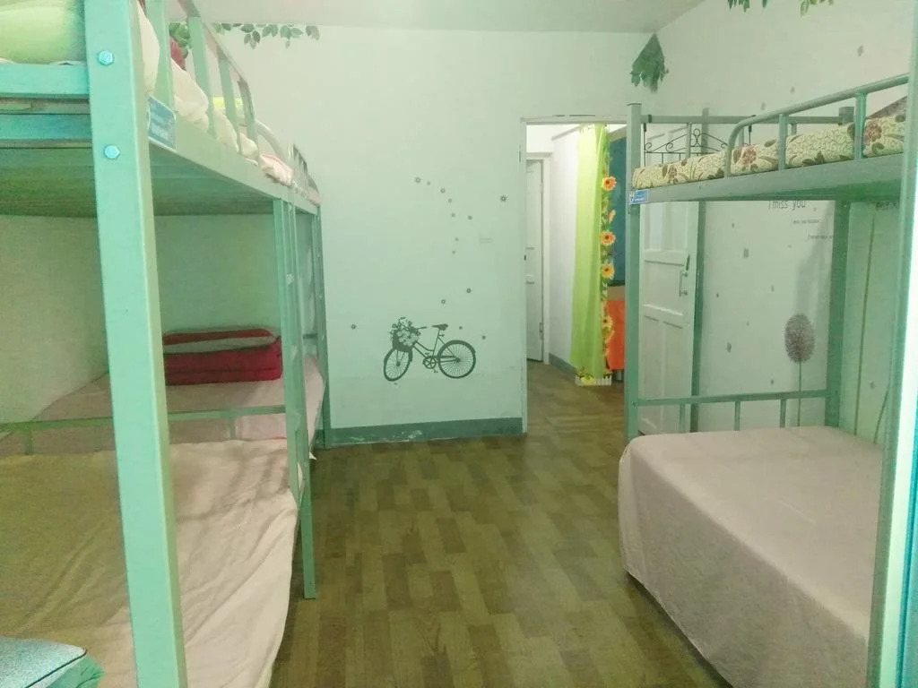 SevenColor Space Hostel