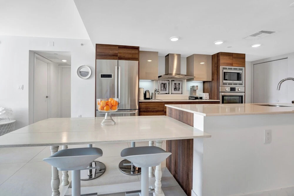 Stunning 2BR 2BA  Bay Harbour with Pool
