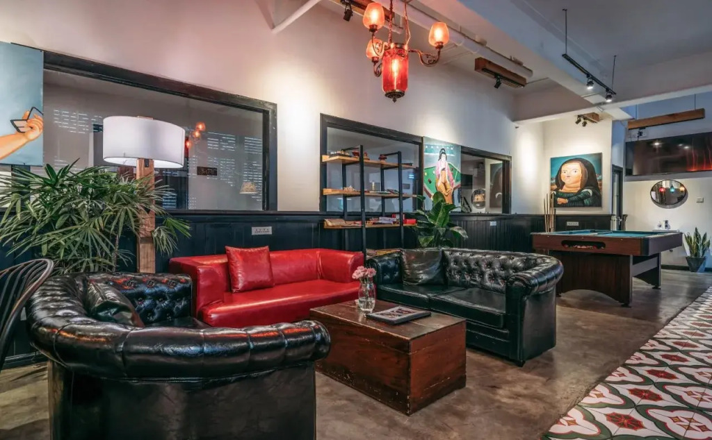 POSHPACKER - Chengdu Flipflop Hostel