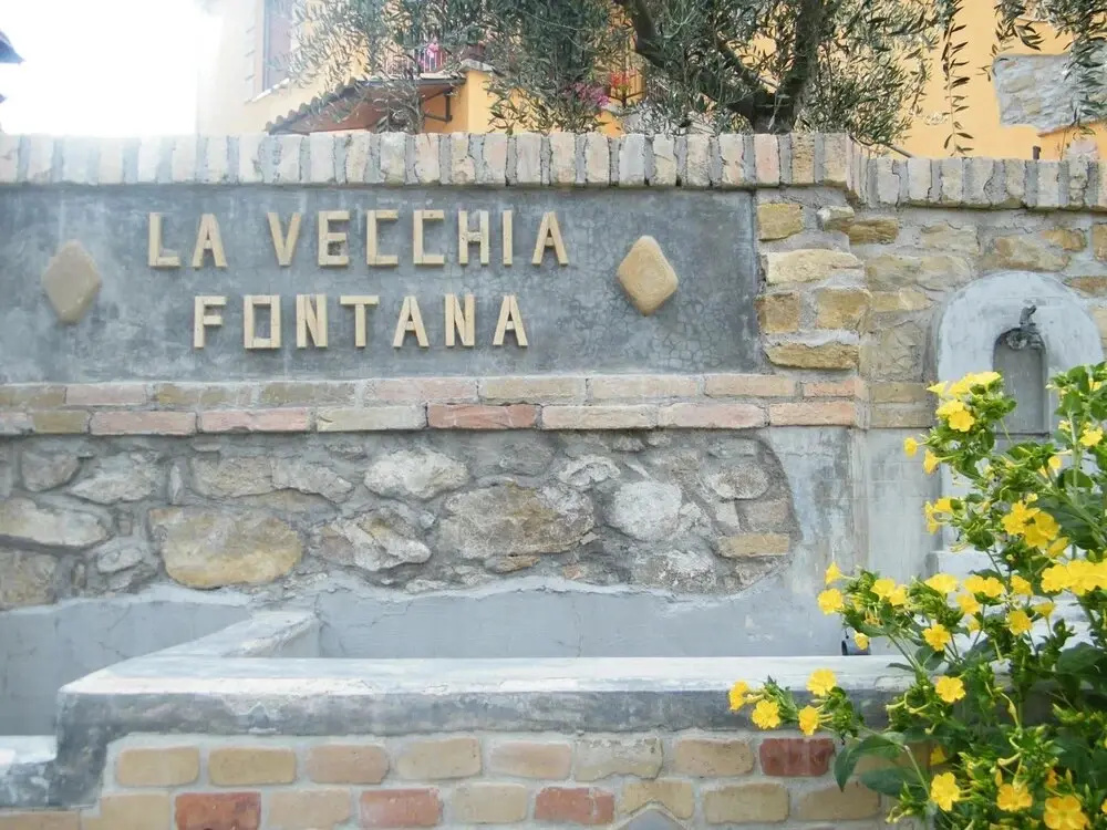 La Vecchia Fontana