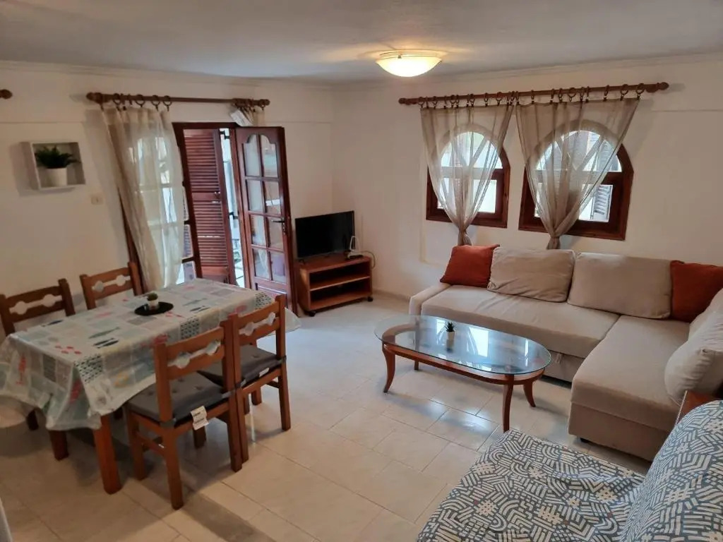 Lucas4 Flogita apartment