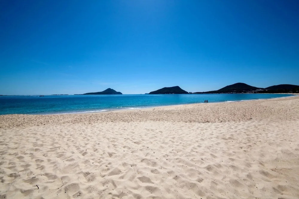 Tomaree Road, 19A 'The Villa'