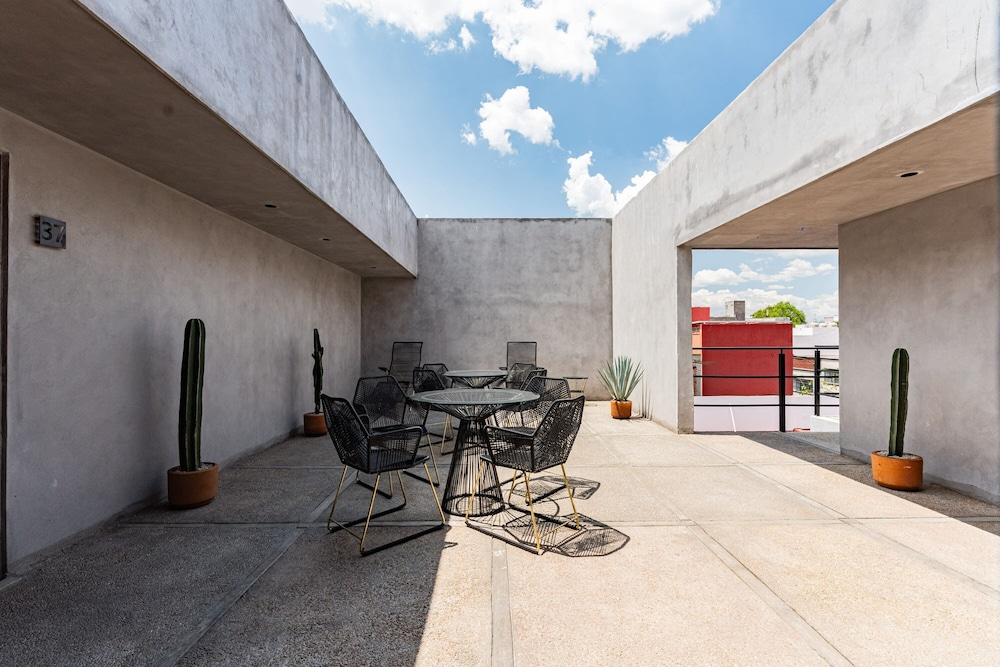 Santa Ma la Ribera Apartments by VH