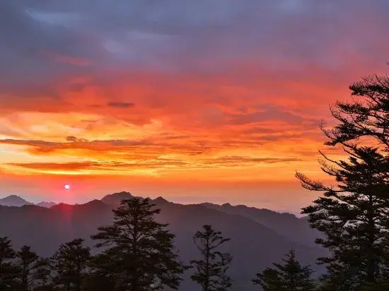 XIling  Snown  Mountain   XIshe  Linfeng
