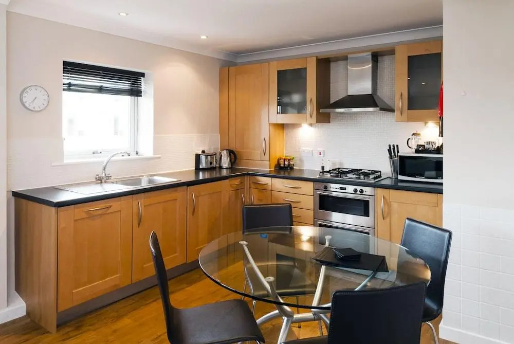 Your Space Apartments - Market Rise