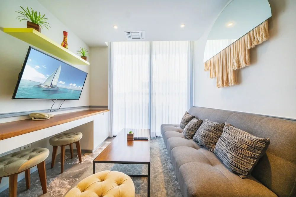 Jojo - 1 Bedroom Condo At Singular Joy