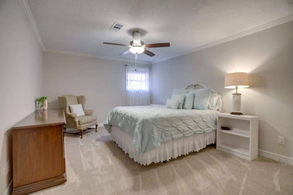Poolside Oasis Near Medical Center & NRG Stadium!