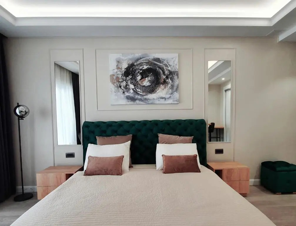 Residence 81