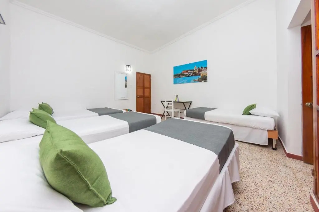 Hotel Ayenda Casa Cano 1805