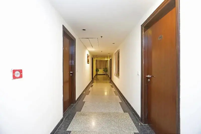 Capital O 445 Impress Hotel