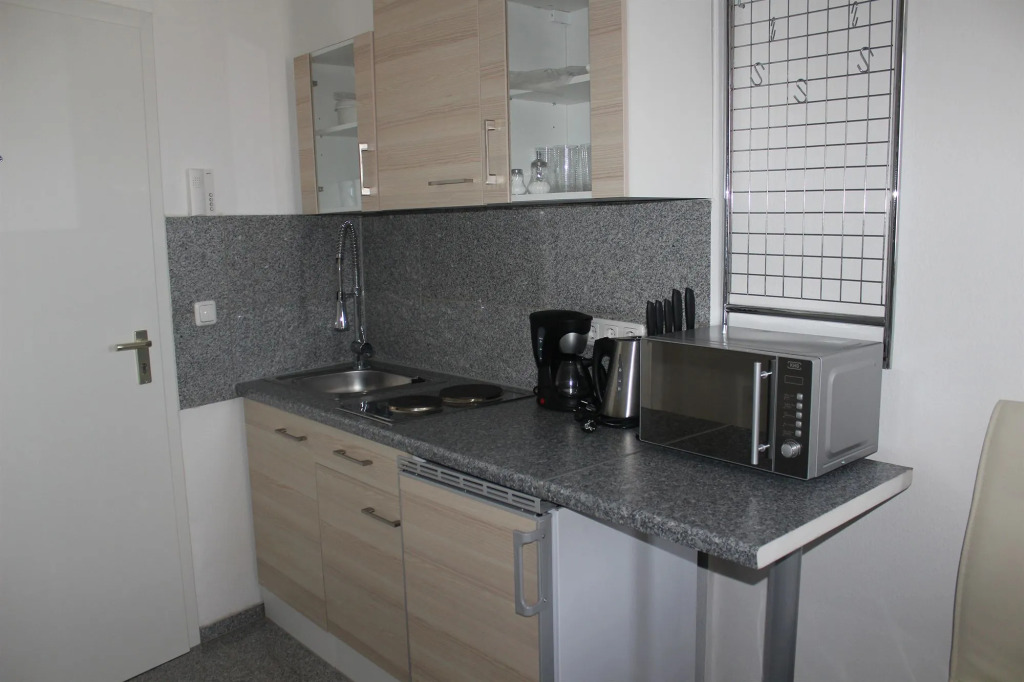Lipp Apartments