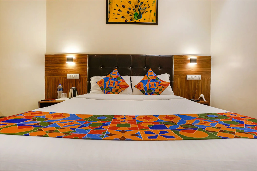 Deluxe Residency Nr- Mumbai International Airport