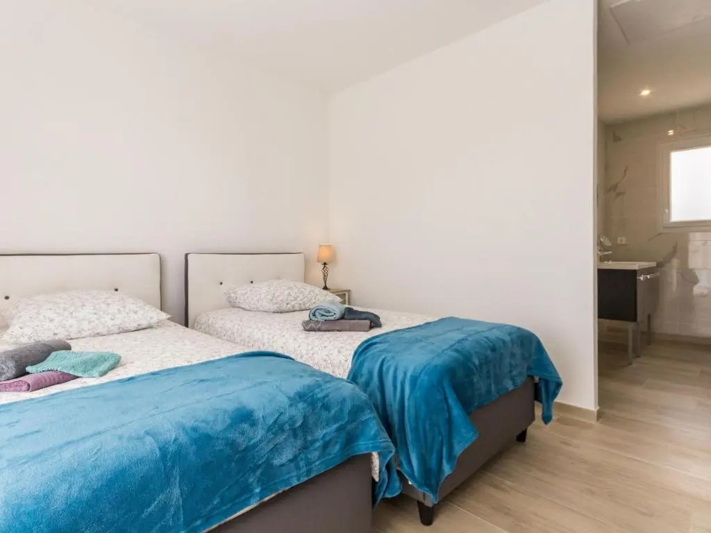 Gîte moderne avec confort, près de la mer, jardin clos, garage, WiFi, et équipements bébé - FR-1-306-1173