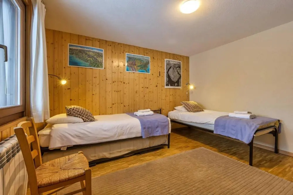 Chalet Les Jeunes - 8 Pax Swiss Ski Chalet