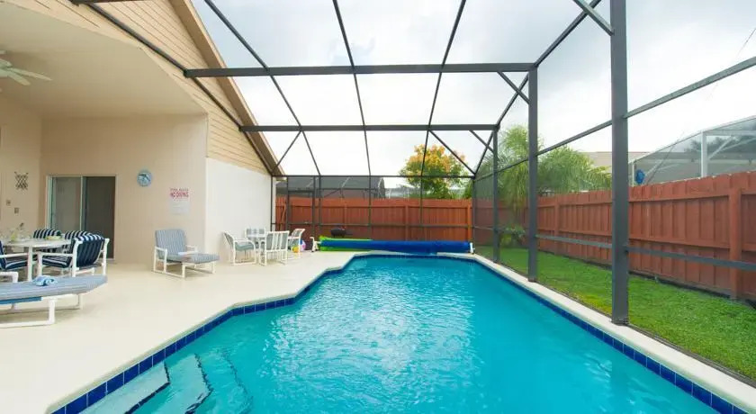 South Roma Way by Ellis Exclusive Villas
