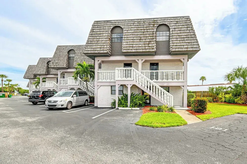Steps to Sand: Condo w/ Pool Access in Cocoa Beach