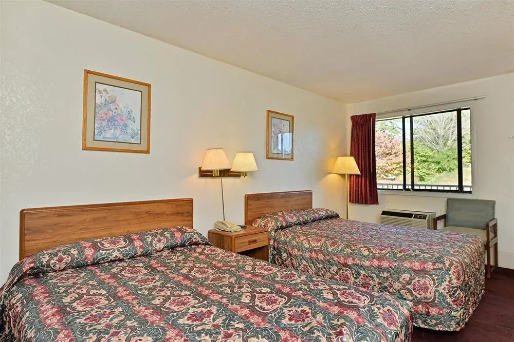 Motel 6 Kodak
