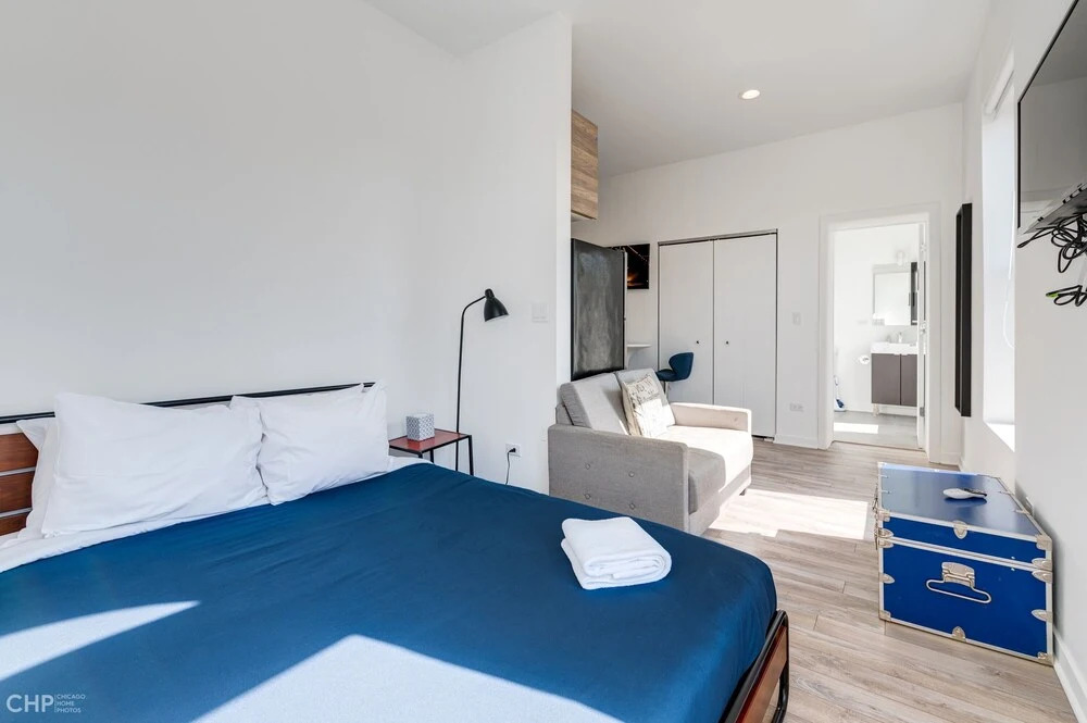 747 Lofts by RedAwning - River West, Second Floor Chicago