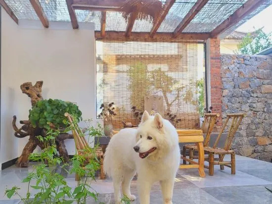 Dali Shuanglang Guichao Yiju Inn