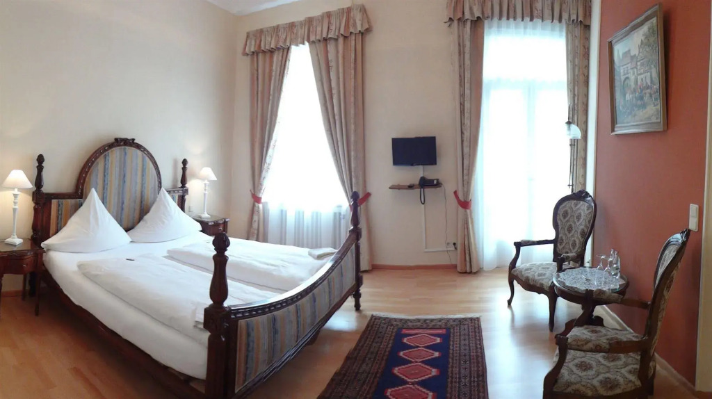 Hotel Weisses Haus