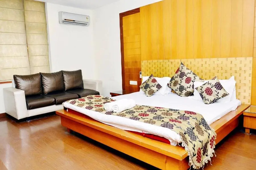 Hotel Mandakini Plaza