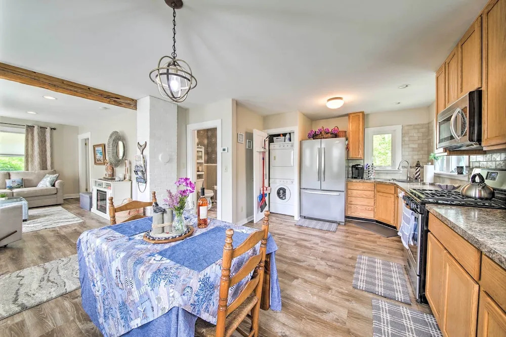 Charming East Boothbay Cottage w/ Large Yard!