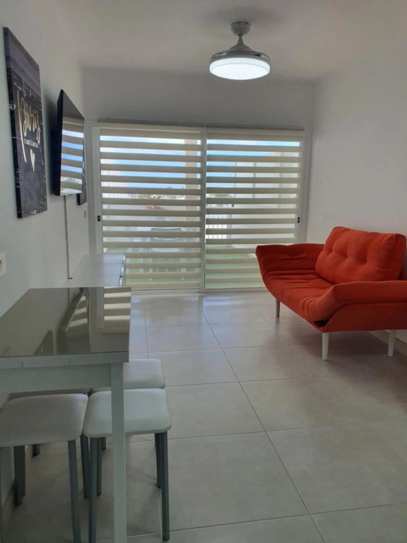 Monarca House, Senator