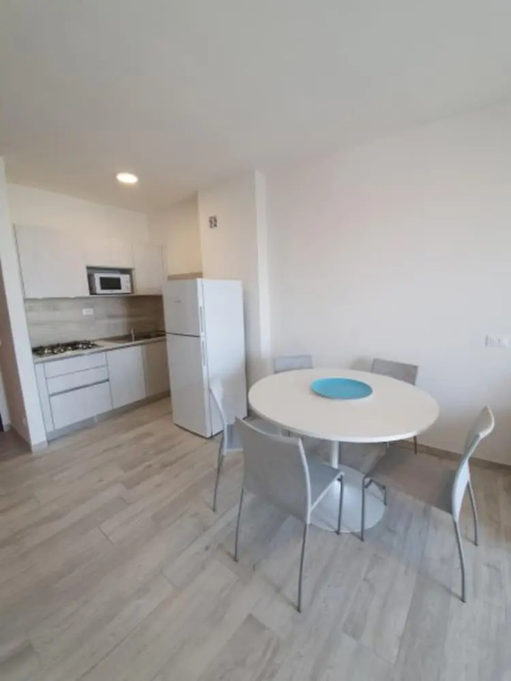 Ideal Getaway Apartment Near the Beach