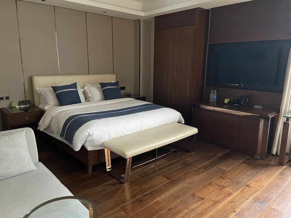 Changshu Skyline Cloud Hotel