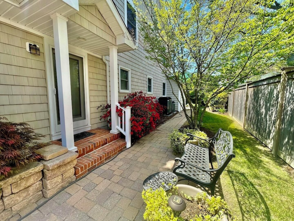 Scarborough Avenue 309