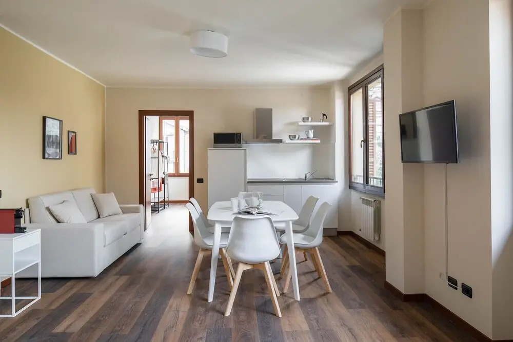 Holiday Apartment 10- San Siro lake Como