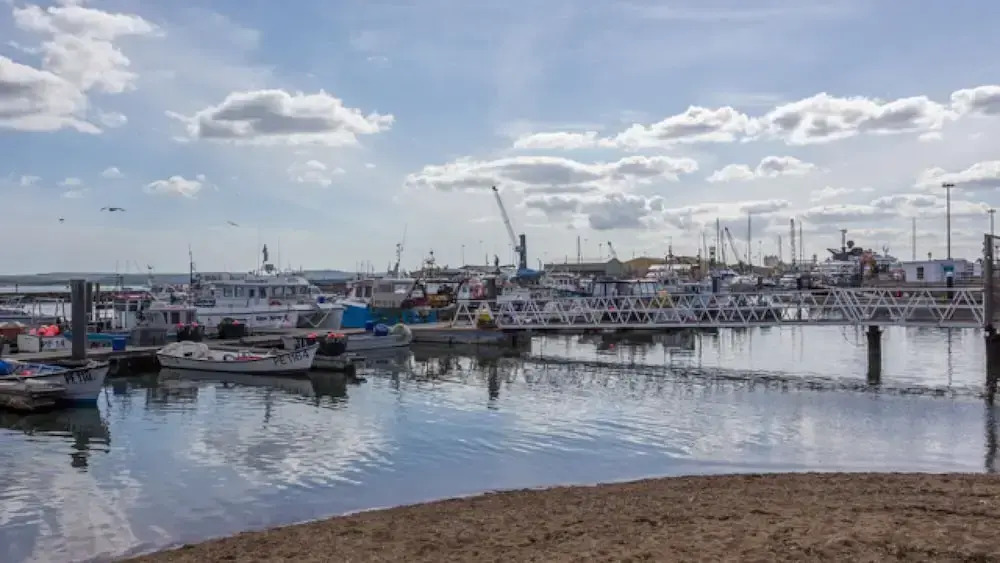 Starboard - Spacious Two-bedroom Apartment