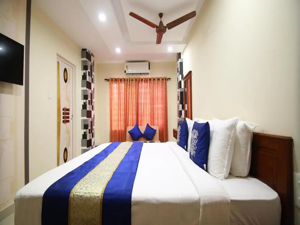 OYO Flagship 5202 Hotel Pearl Malabar