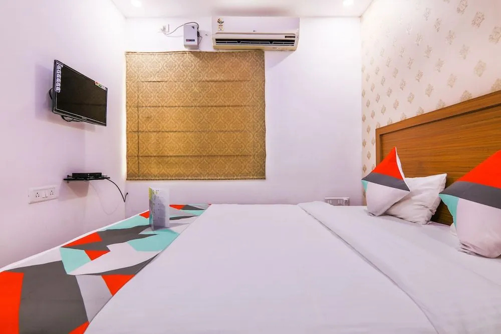 Fabhotel Avenue Inn